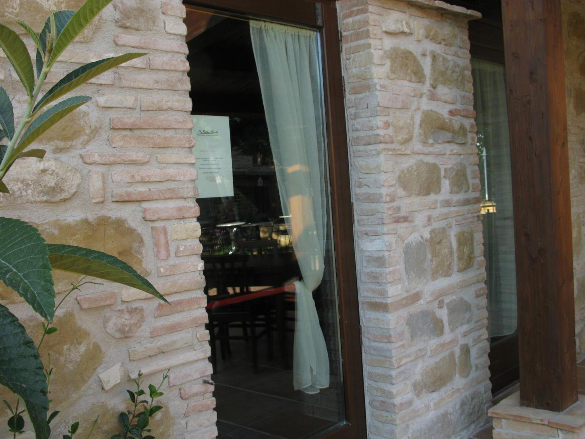 Pietra Maula Agriturismo Castelraimondo Exterior foto